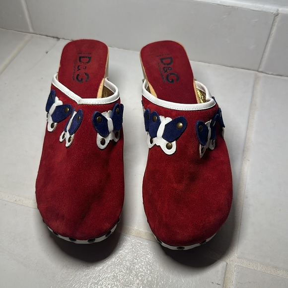 Dolce & Gabbana Red Suede Butterfly Wooden Heel Platform Clogs Women’s Size 35 - Picture 2 of 11